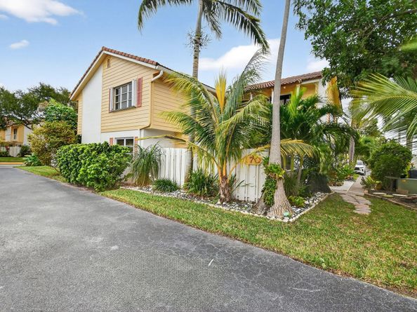 170 Seabreeze Circle, Jupiter FL 33477