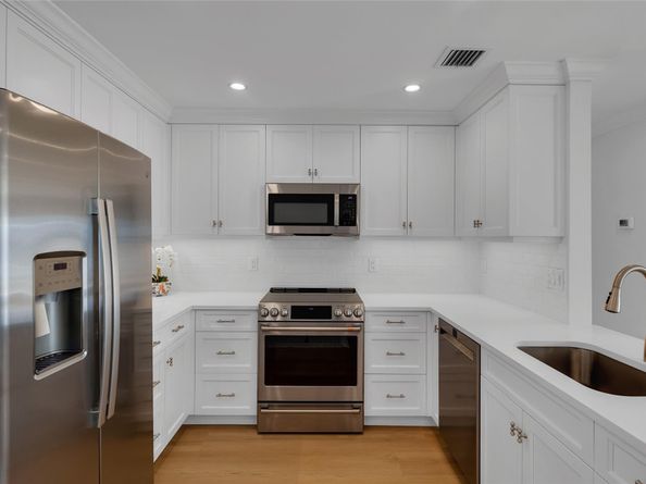 6299 Bay Club Drive 4, Fort Lauderdale FL 33308