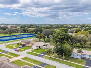18089 103rd Trail S, Boca Raton FL 33498