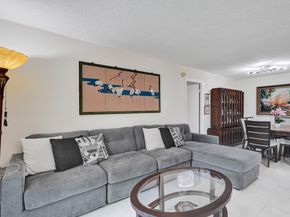 6461 NW 2nd Avenue Five, Boca Raton FL 33487