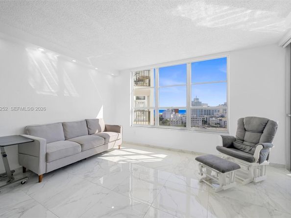 4101 Pine Tree Drive 919, Miami Beach FL 33140