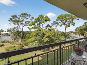 1901 Marina Isle Way 304, Jupiter FL 33477