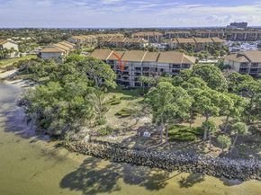 1901 Marina Isle Way 304, Jupiter FL 33477