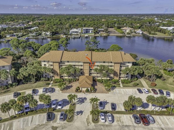 1901 Marina Isle Way 304, Jupiter FL 33477