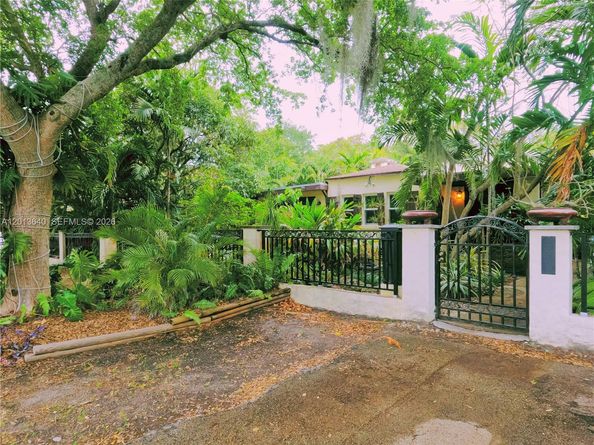 Undisclosed Address #A12013640, North Miami FL 33168