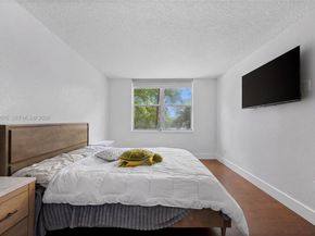 1800 Sans Souci 332 332, North Miami FL 33181