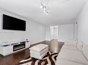 1800 Sans Souci 332 332, North Miami FL 33181