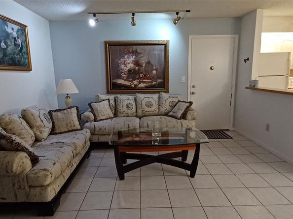 Undisclosed Address #FX-10392398, Tamarac FL 33321
