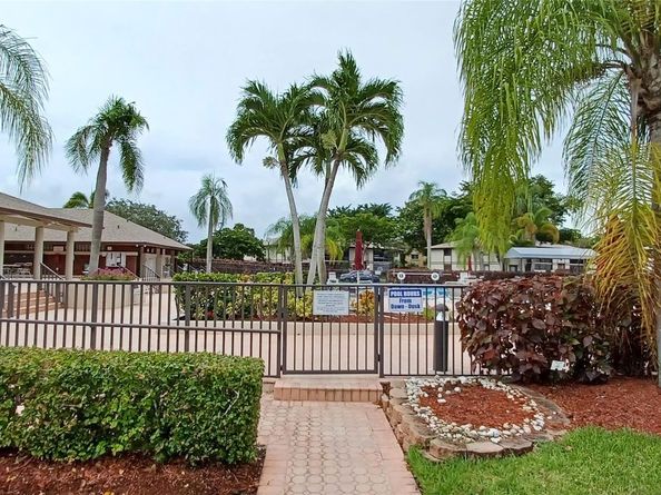 Undisclosed Address #FX-10392398, Tamarac FL 33321