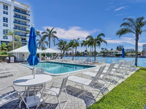 6249 Bay Club Dr 4, Fort Lauderdale FL 33308