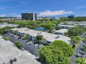 6249 Bay Club Dr 4, Fort Lauderdale FL 33308