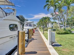 6249 Bay Club Dr 4, Fort Lauderdale FL 33308