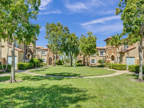 2947 Hope Valley Street 203, West Palm Beach FL 33411