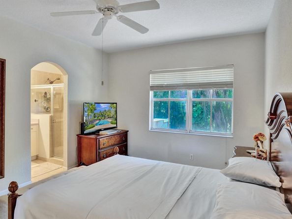 2947 Hope Valley Street 203, West Palm Beach FL 33411
