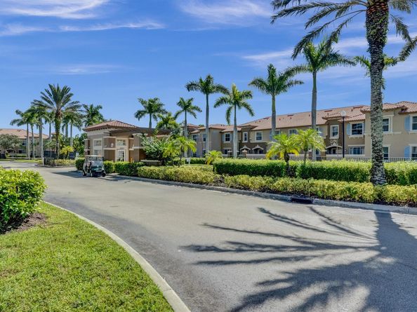 2947 Hope Valley Street 203, West Palm Beach FL 33411