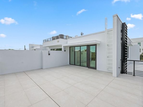 204 Osceola Park Lane, Delray Beach FL 33483