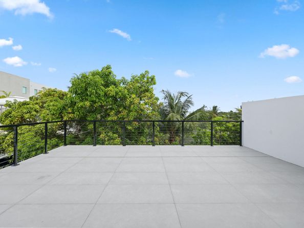 204 Osceola Park Lane, Delray Beach FL 33483