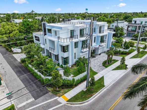 204 Osceola Park Lane, Delray Beach FL 33483