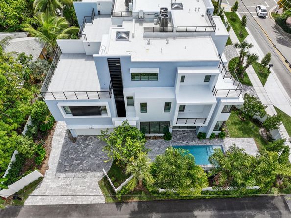 204 Osceola Park Lane, Delray Beach FL 33483
