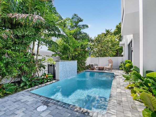 204 Osceola Park Lane, Delray Beach FL 33483