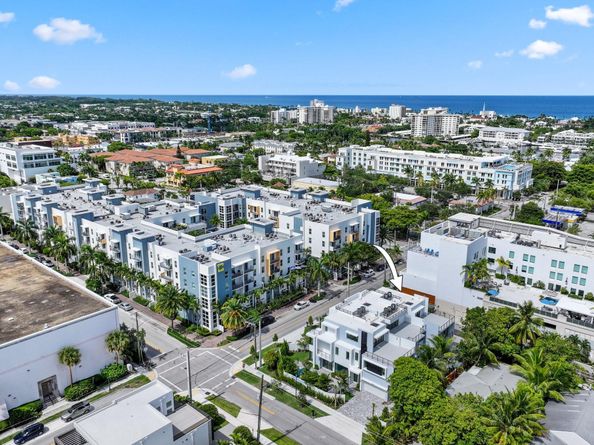 204 Osceola Park Lane, Delray Beach FL 33483