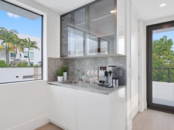 204 Osceola Park Lane, Delray Beach FL 33483