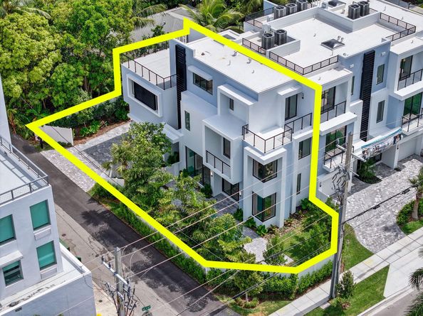 204 Osceola Park Lane, Delray Beach FL 33483