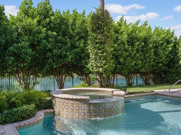 2911 Bent Cypress Rd, Wellington FL 33414