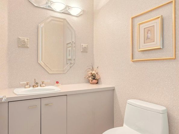 7383 Orangewood Lane 602, Boca Raton FL 33433