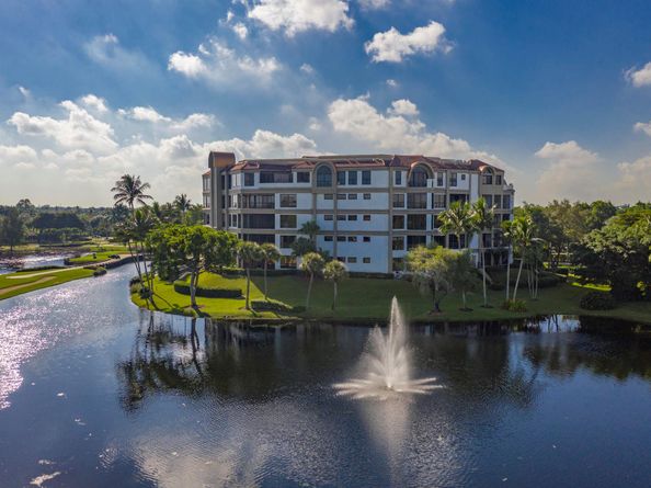 7383 Orangewood Lane 602, Boca Raton FL 33433