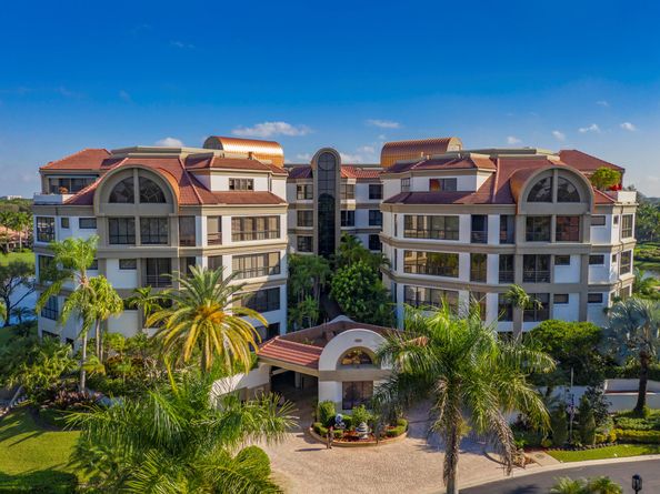7383 Orangewood Lane 602, Boca Raton FL 33433