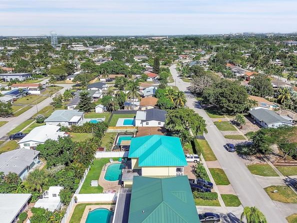 1313 SE 2nd Ave, Deerfield Beach FL 33441
