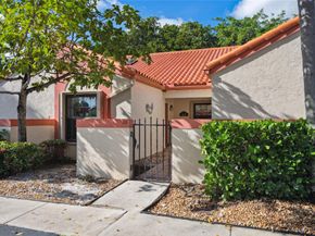 35 Centennial Court, Deerfield Beach FL 33442