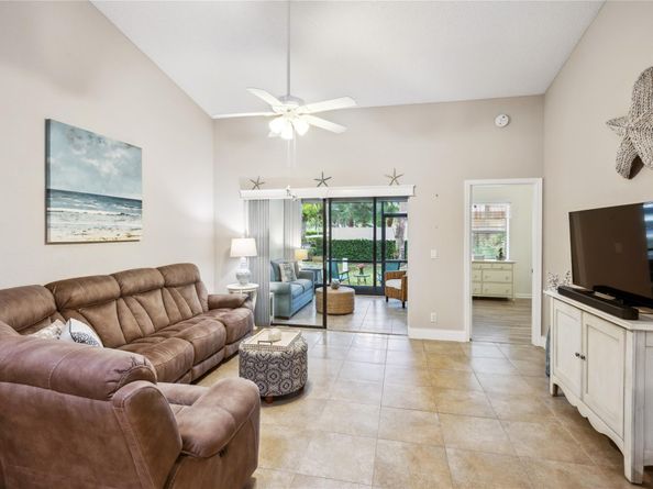 35 Centennial Court, Deerfield Beach FL 33442
