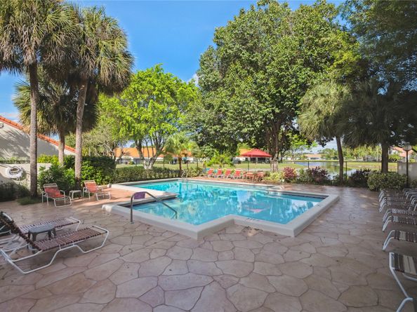 35 Centennial Court, Deerfield Beach FL 33442
