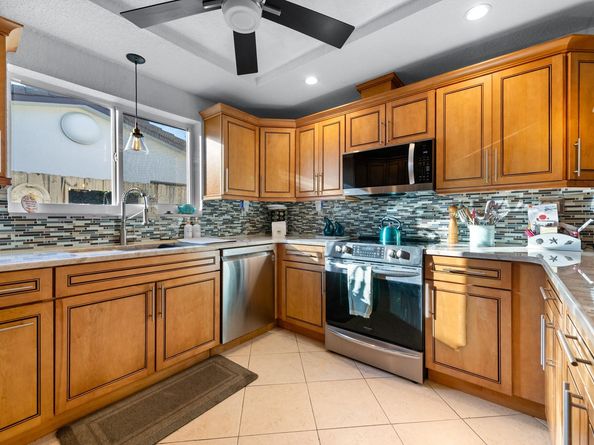 1472 NE 54th St, Fort Lauderdale FL 33334