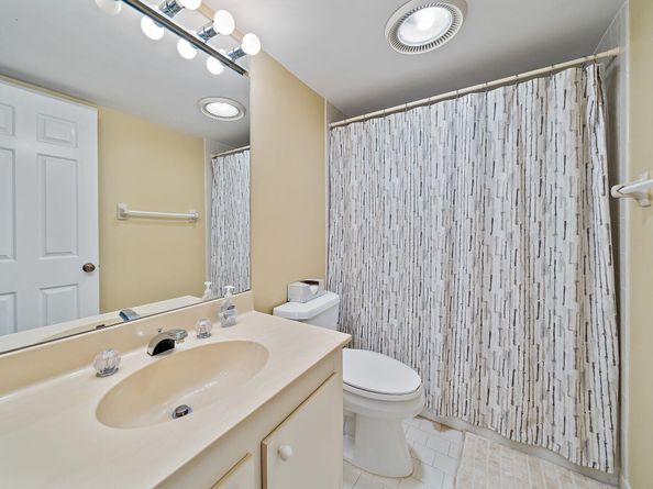 300 N Highway A1a 203c, Jupiter FL 33477