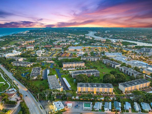 300 N Highway A1a 203c, Jupiter FL 33477