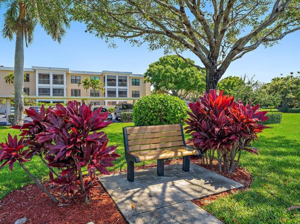 300 N Highway A1a 203c, Jupiter FL 33477