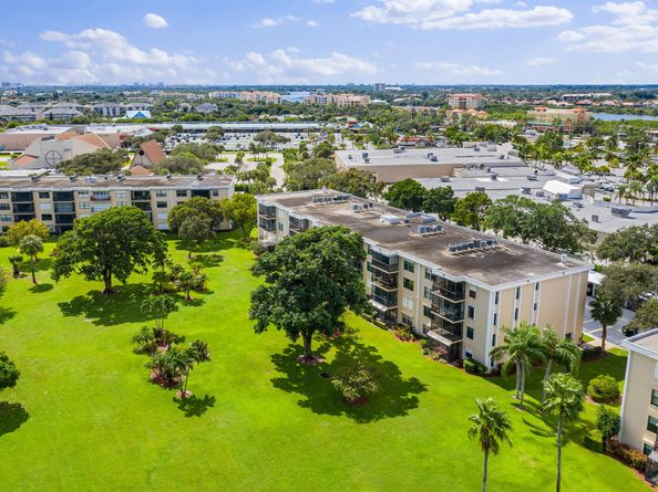 300 N Highway A1a 203c, Jupiter FL 33477
