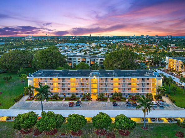 300 N Highway A1a 203c, Jupiter FL 33477