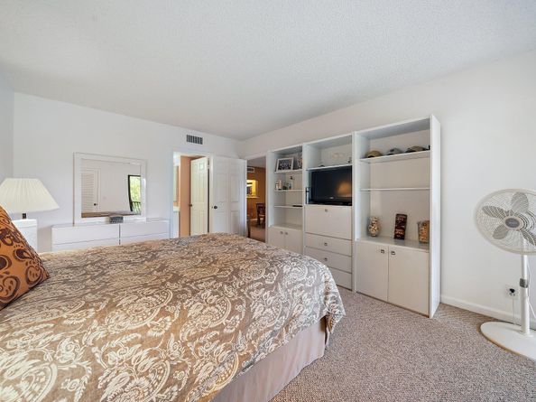 300 N Highway A1a 203c, Jupiter FL 33477