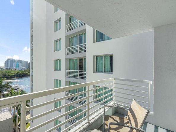 2670 E Sunrise Boulevard 718, Fort Lauderdale FL 33304