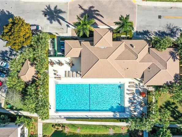 284 SW 7th Ct 284, Pompano Beach FL 33060