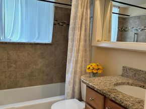 2020 Lake Osborne Drive 19, Lake Worth Beach FL 33461