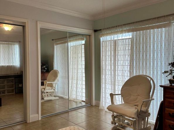 2020 Lake Osborne Drive 19, Lake Worth Beach FL 33461