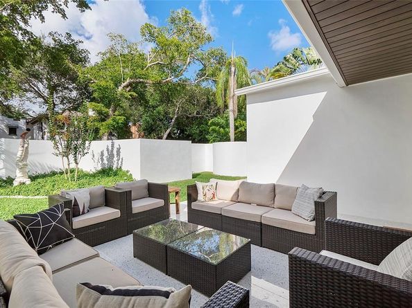 450 N Victoria Park Rd, Fort Lauderdale FL 33301
