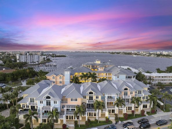 309 E Ocean Avenue 103, Lantana FL 33462