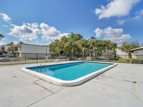 3300 Atlanta St 15F, Hollywood FL 33021