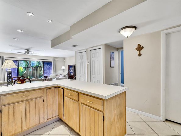 3300 Atlanta St 15F, Hollywood FL 33021